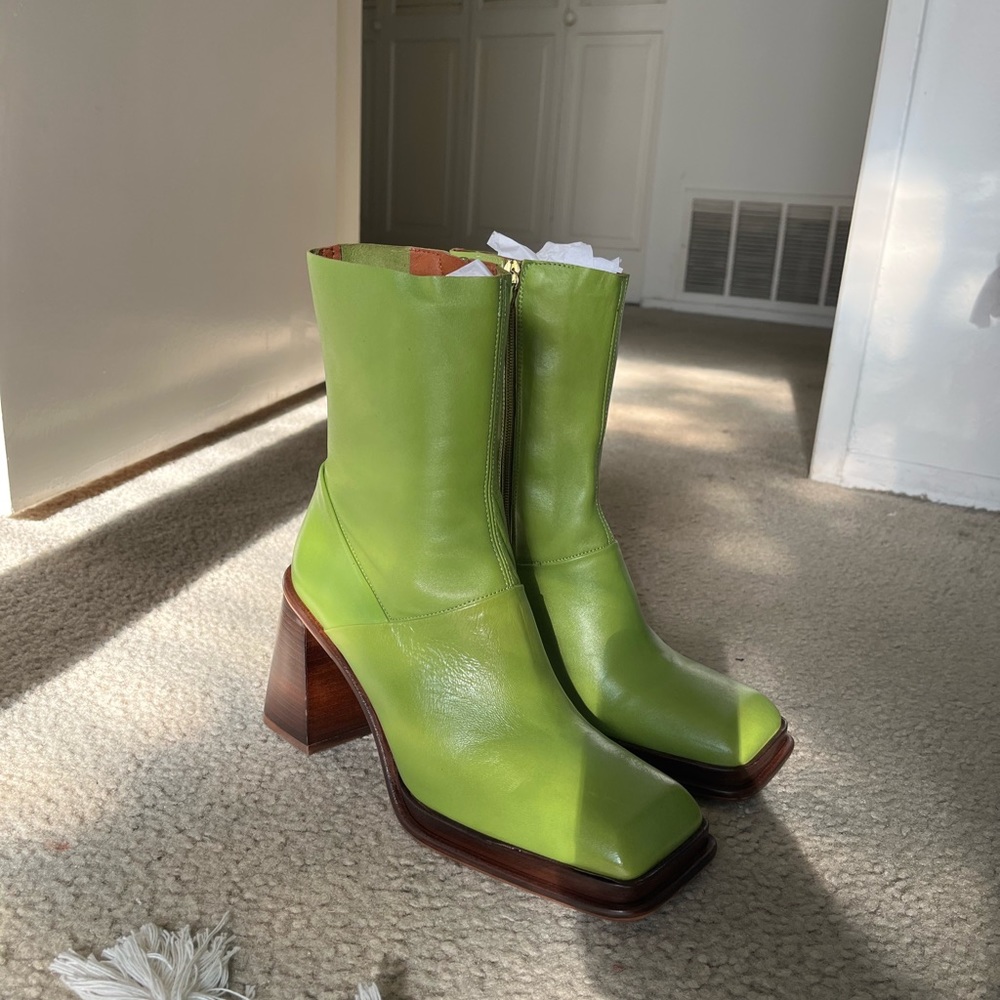 Brand new with box. ASOS DESIGN Rochelle premium leather platform heeled boots